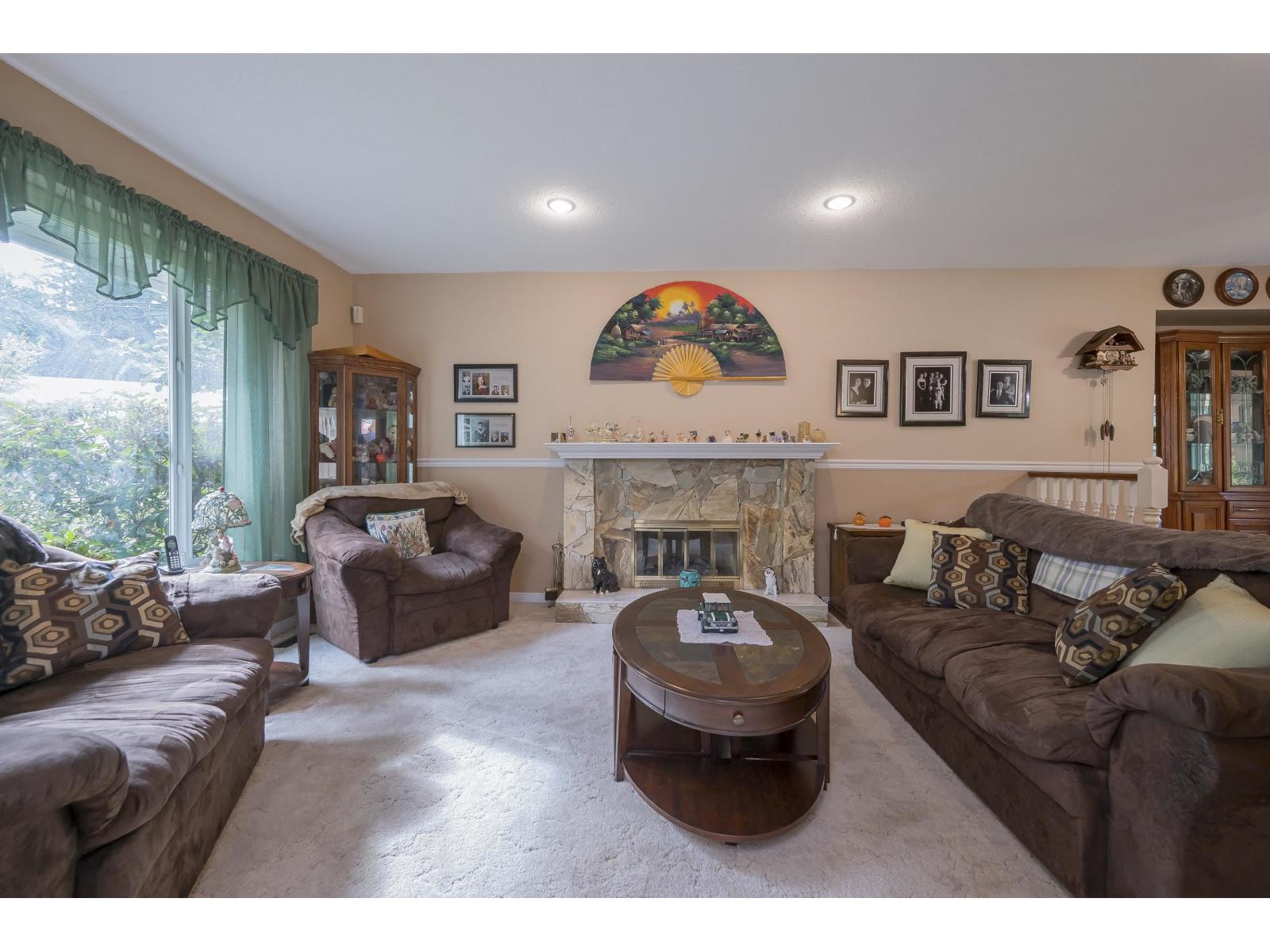 13451 60a Avenue, Surrey, British Columbia  V3X 1M1 - Photo 4 - R3057027