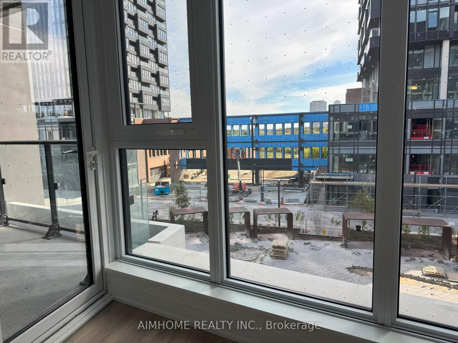 330 - 1 Kyle Lowry Road, Toronto, Ontario  M3C 0S6 - Photo 10 - C12450961
