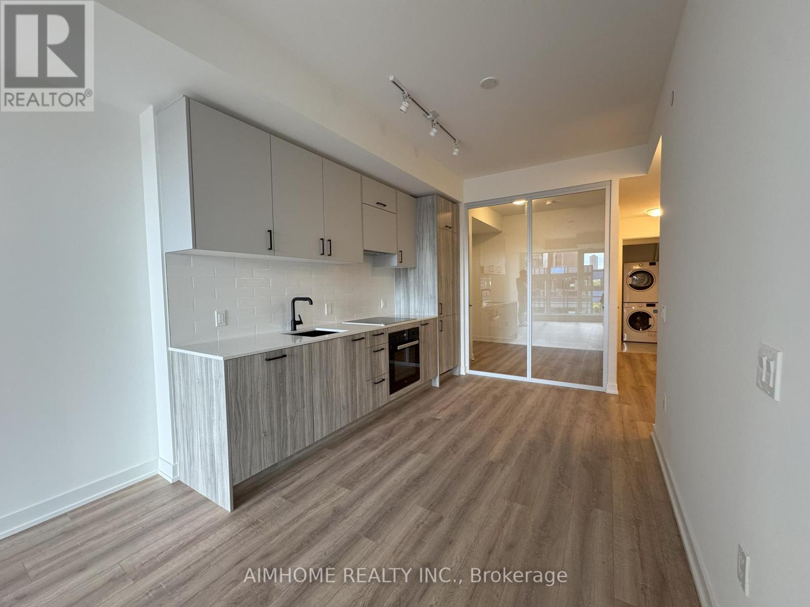 330 - 1 Kyle Lowry Road, Toronto, Ontario  M3C 0S6 - Photo 8 - C12450961