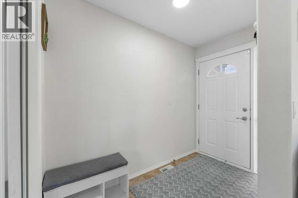 204 Tarington Close Ne, Calgary, Alberta  t3j 3v7 - Photo 3 - A2259103