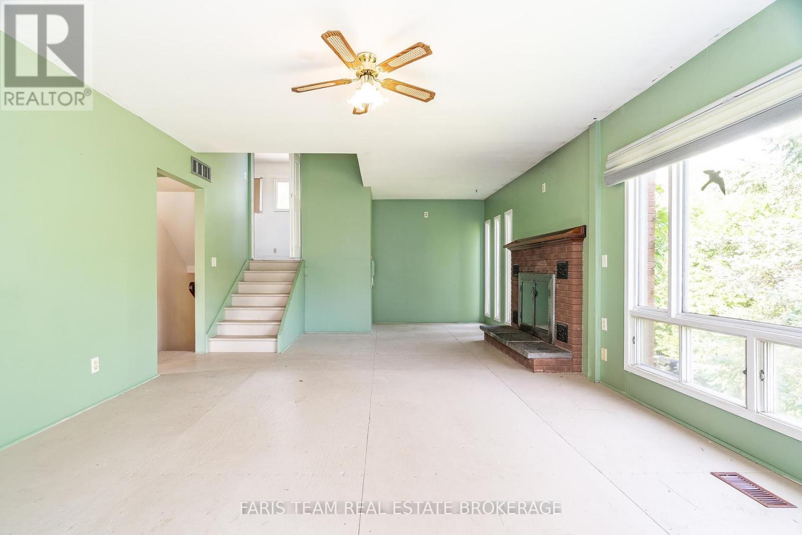 54 Hearthstone Drive, Tay, Ontario  L0K 2C0 - Photo 12 - S12455252