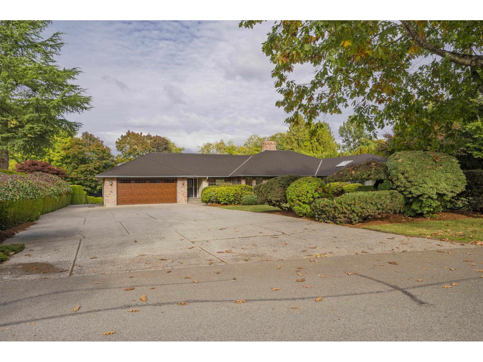 17451 29 Avenue, Surrey, British Columbia  V3Z 0E7 - Photo 2 - R3057187