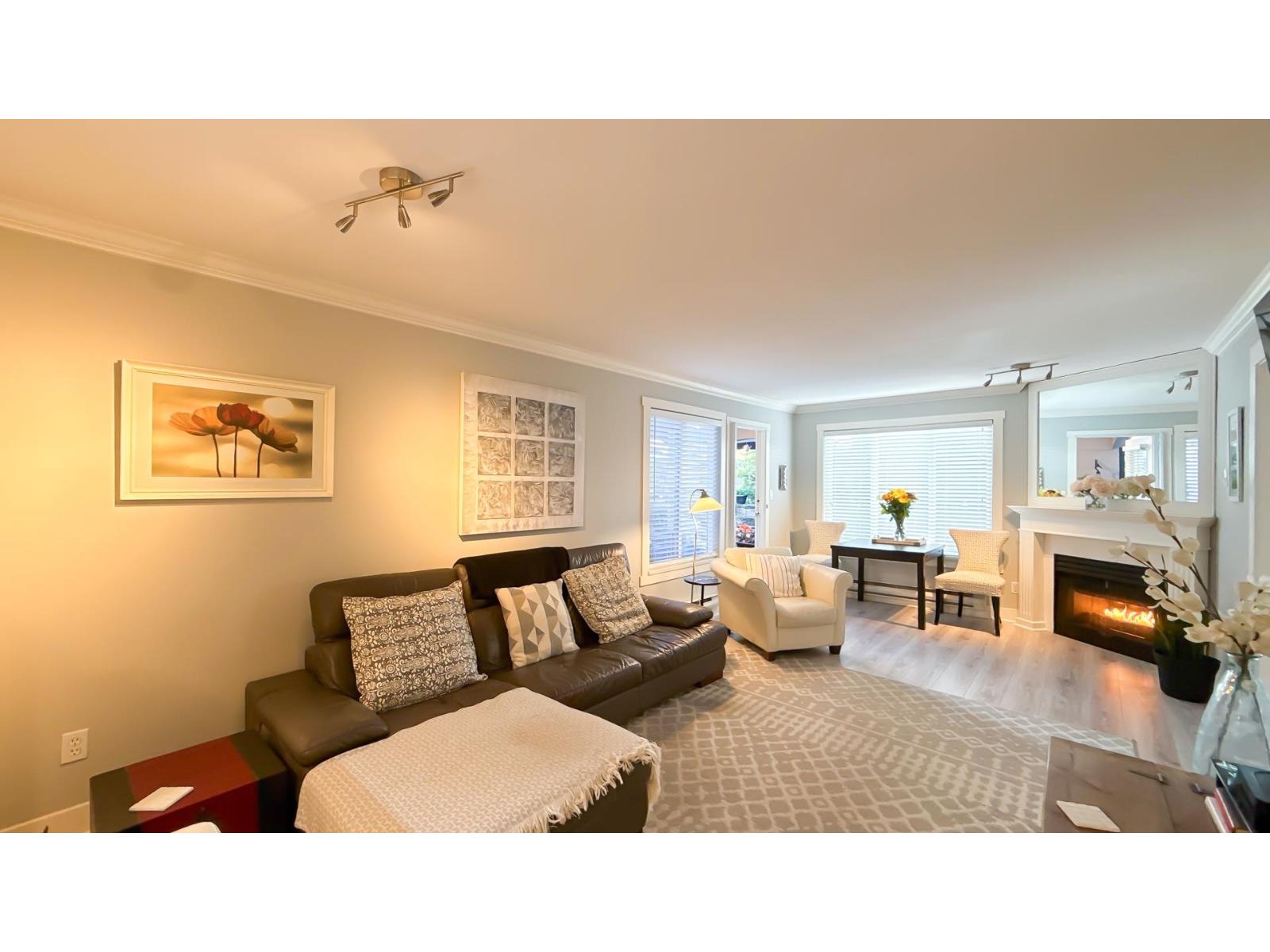 109 1533 Best Street, White Rock, British Columbia  V4B 4E9 - Photo 3 - R3057013