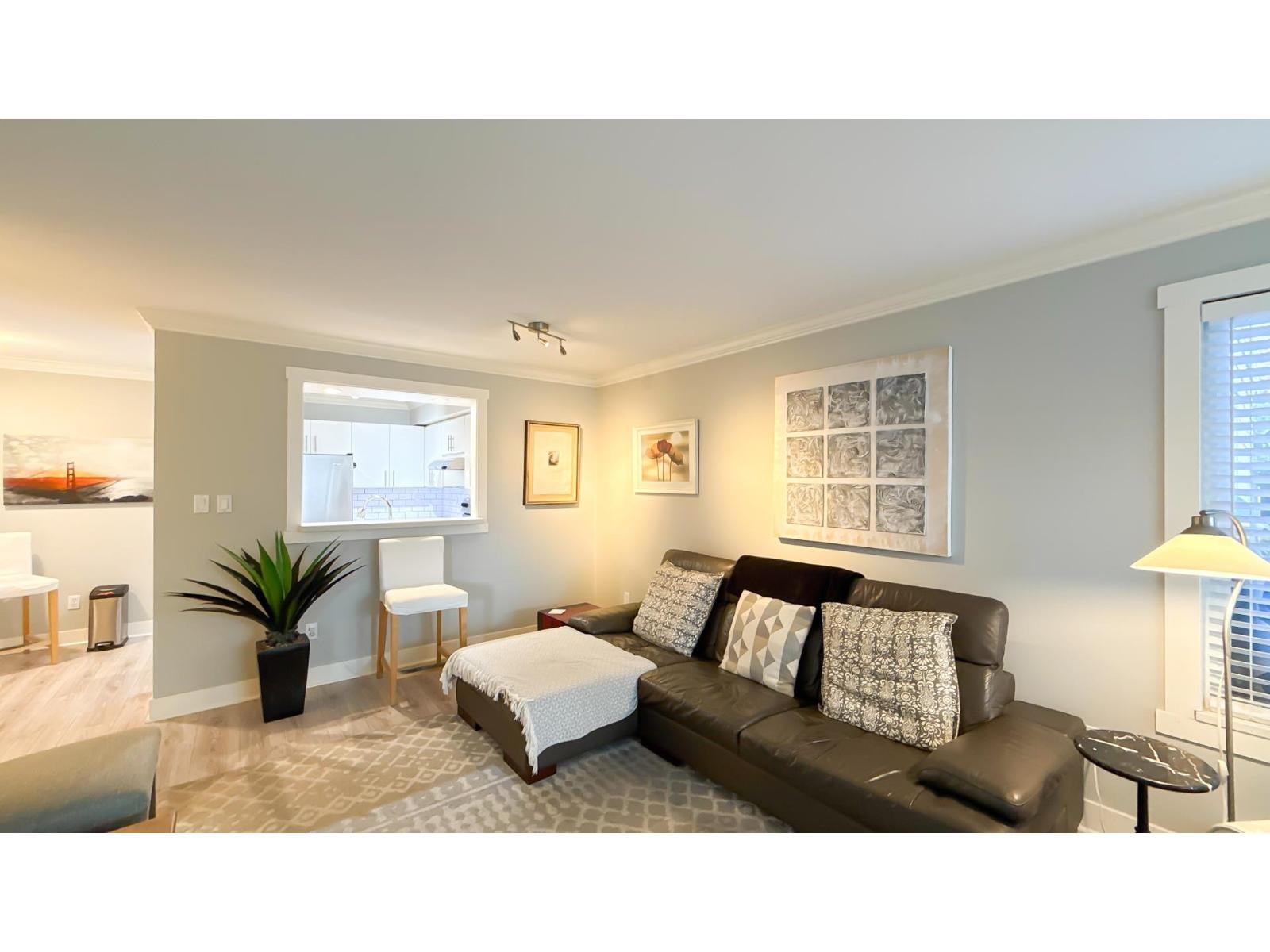 109 1533 Best Street, White Rock, British Columbia  V4B 4E9 - Photo 5 - R3057013