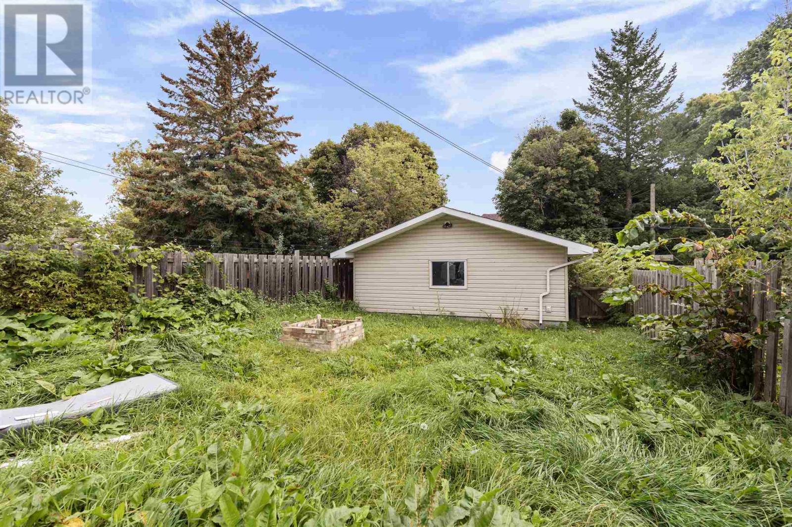 162 Pim St, Sault Ste. Marie, Ontario  P6A 3G8 - Photo 4 - SM252932