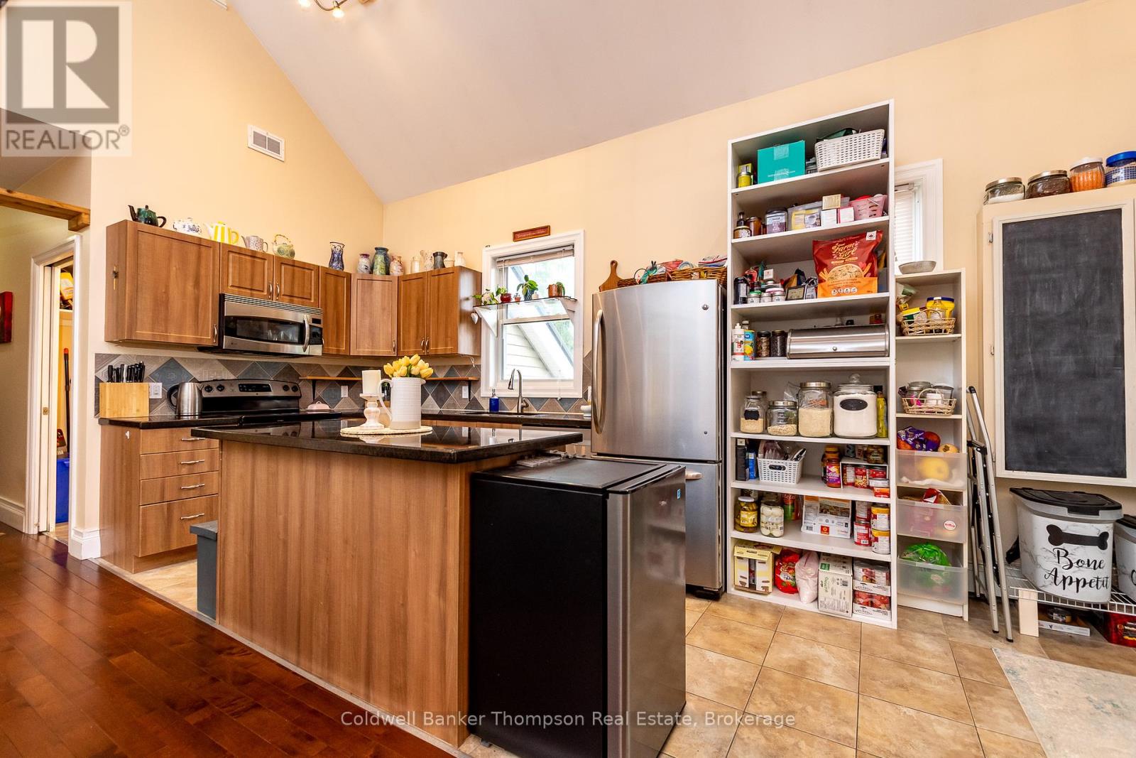 20 Wolf Paw Road, Huntsville, Ontario  P0B 1M0 - Photo 10 - X12455333