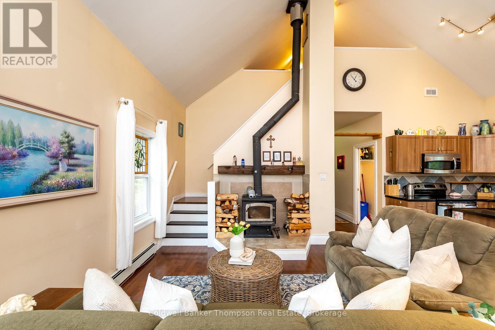 20 Wolf Paw Road, Huntsville, Ontario  P0B 1M0 - Photo 11 - X12455333