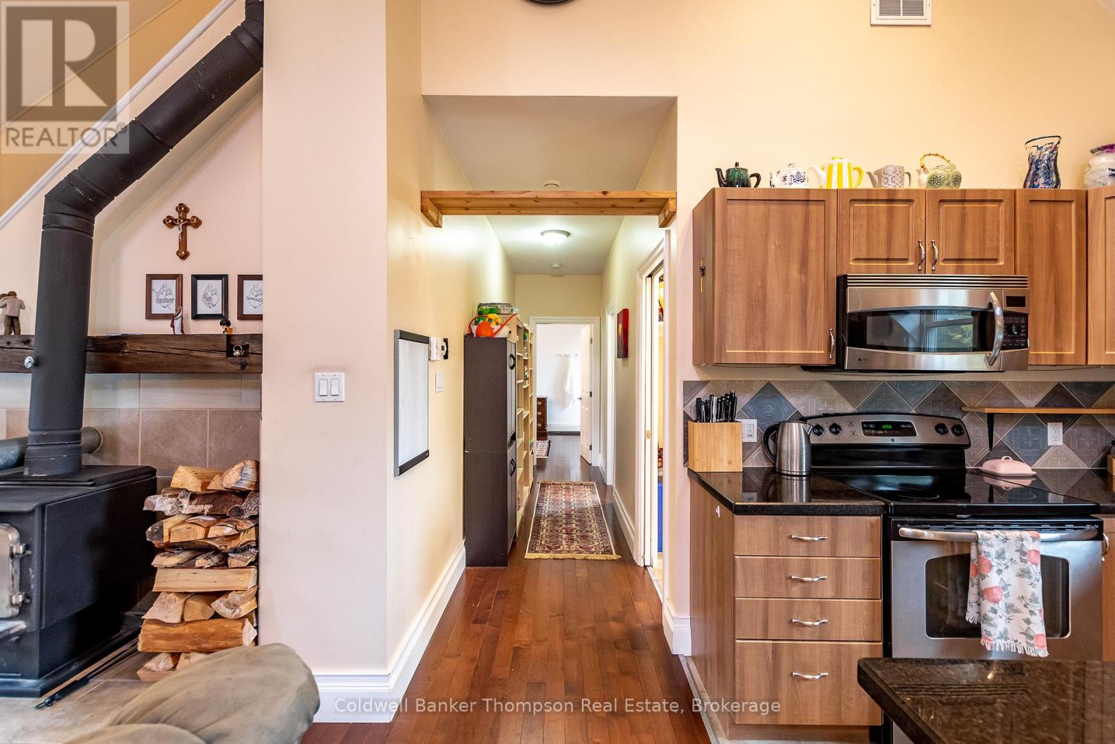 20 Wolf Paw Road, Huntsville, Ontario  P0B 1M0 - Photo 17 - X12455333