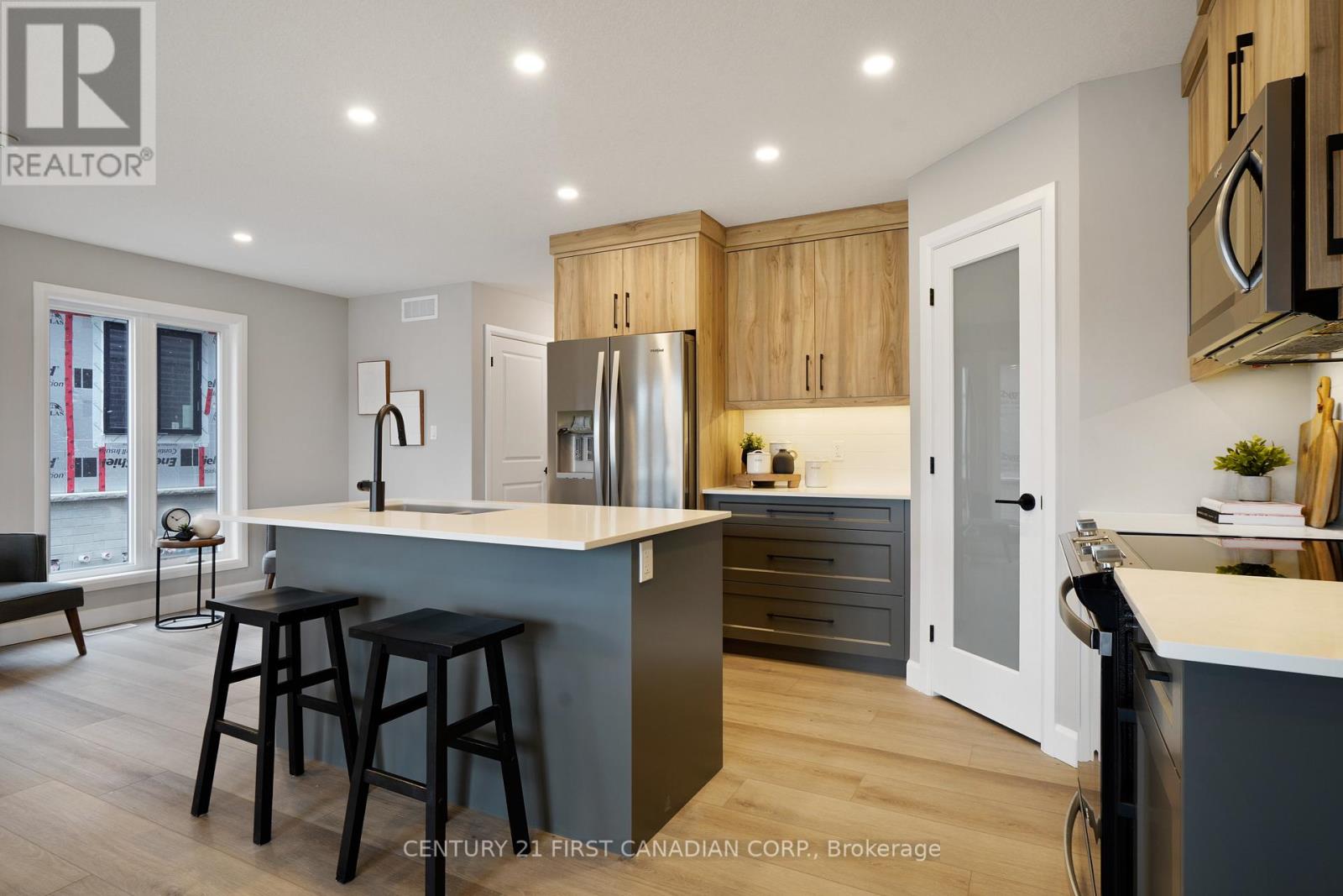 9 Twynstra Street, North Middlesex, Ontario  N0M 1A0 - Photo 14 - X12455349