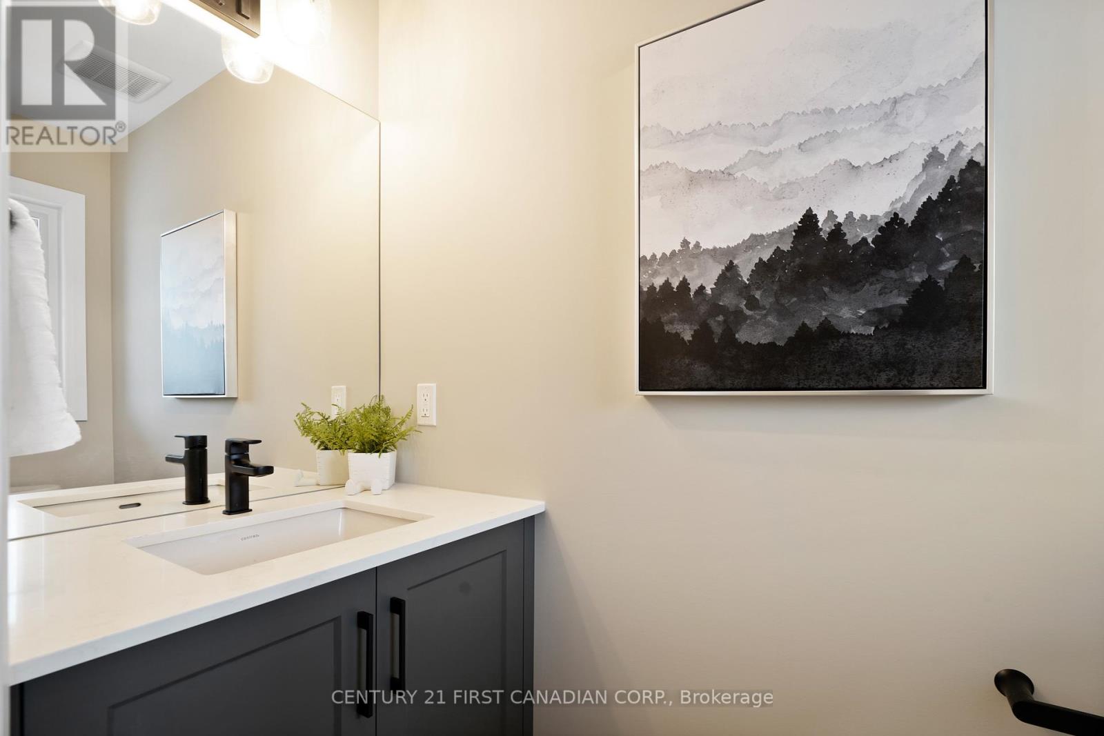 9 Twynstra Street, North Middlesex, Ontario  N0M 1A0 - Photo 35 - X12455349