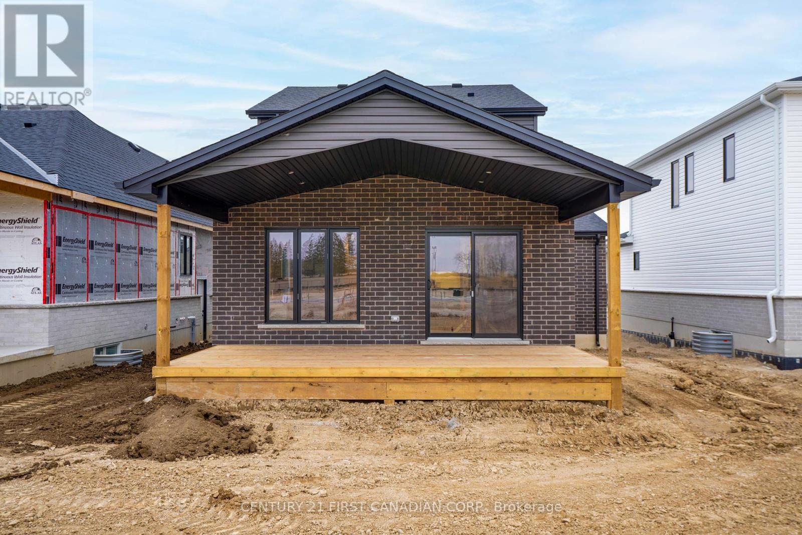 9 Twynstra Street, North Middlesex, Ontario  N0M 1A0 - Photo 39 - X12455349