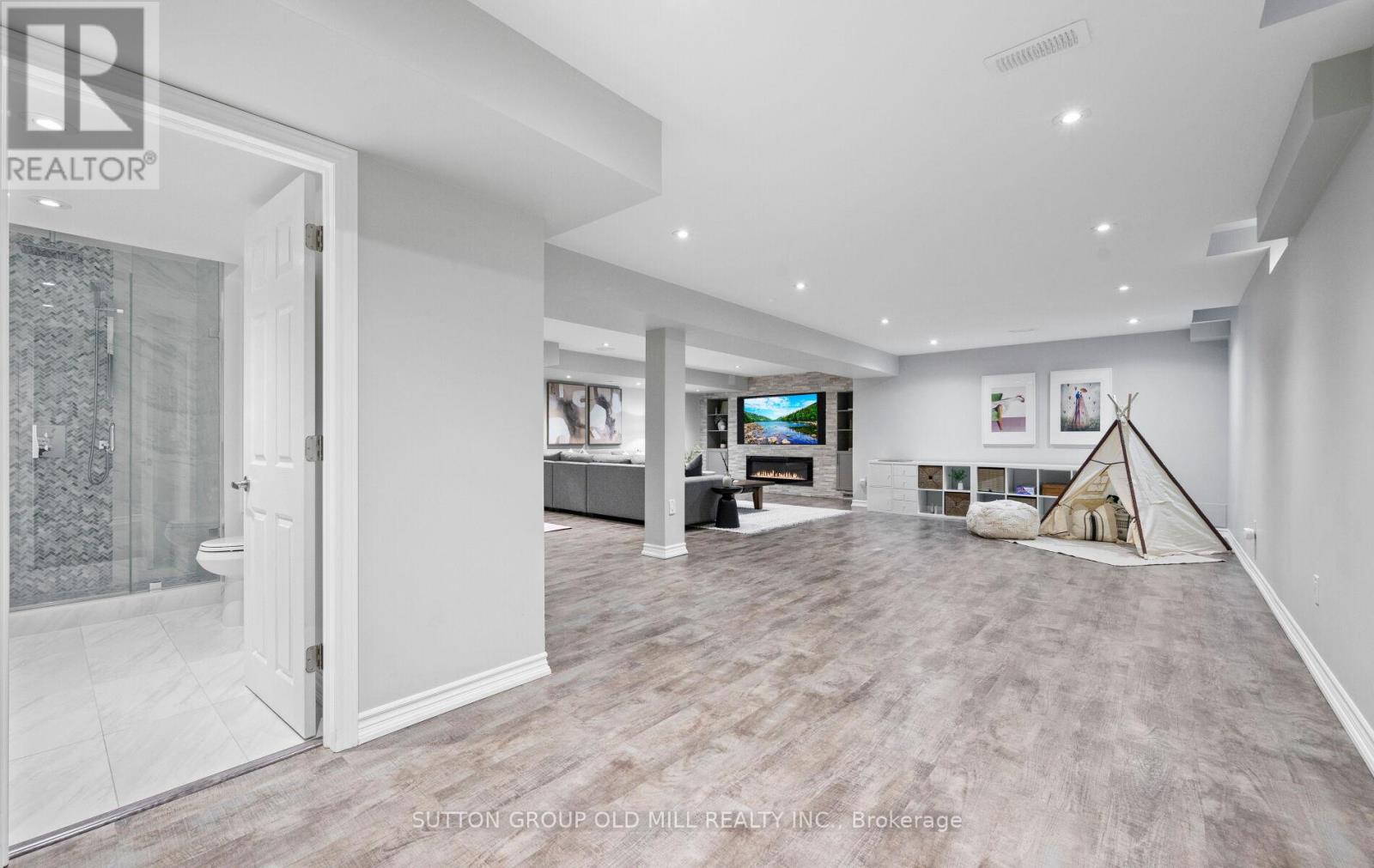 3304 Stalybridge Drive, Oakville, Ontario  L6M 0K8 - Photo 29 - W12455208