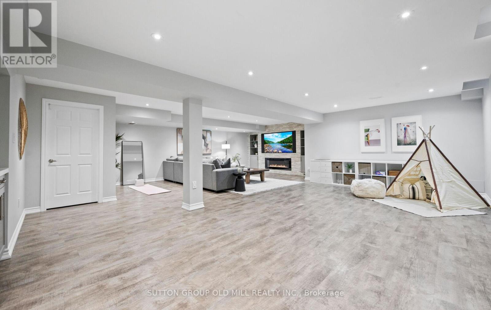3304 Stalybridge Drive, Oakville, Ontario  L6M 0K8 - Photo 30 - W12455208