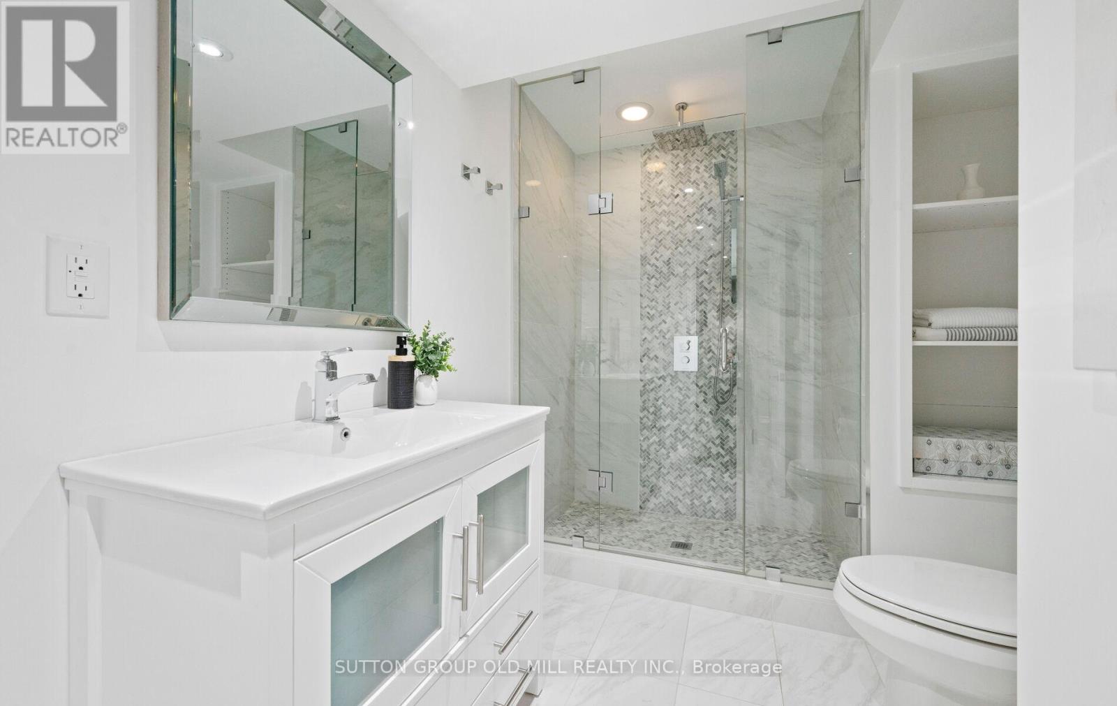 3304 Stalybridge Drive, Oakville, Ontario  L6M 0K8 - Photo 38 - W12455208