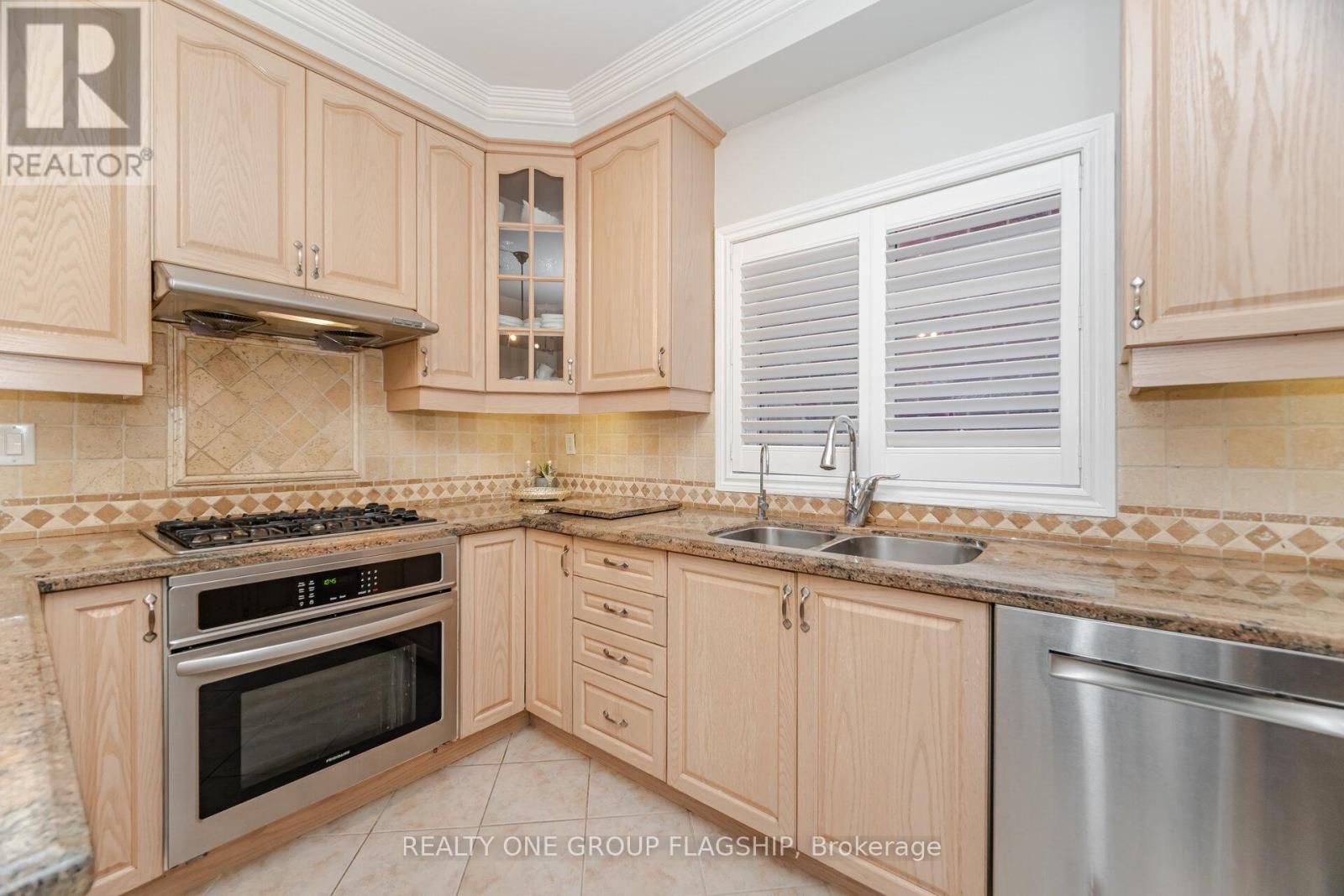 5871 Long Valley Road E, Mississauga, Ontario  L5M 6J5 - Photo 23 - W12455260