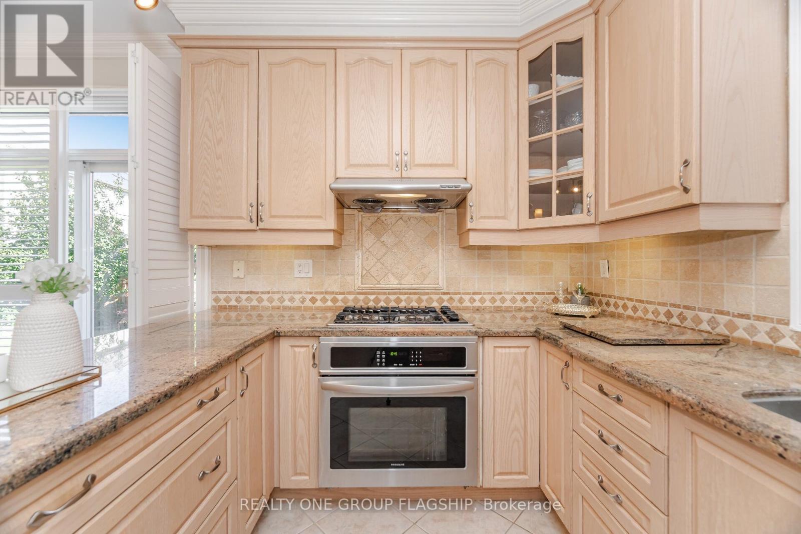 5871 Long Valley Road E, Mississauga, Ontario  L5M 6J5 - Photo 24 - W12455260