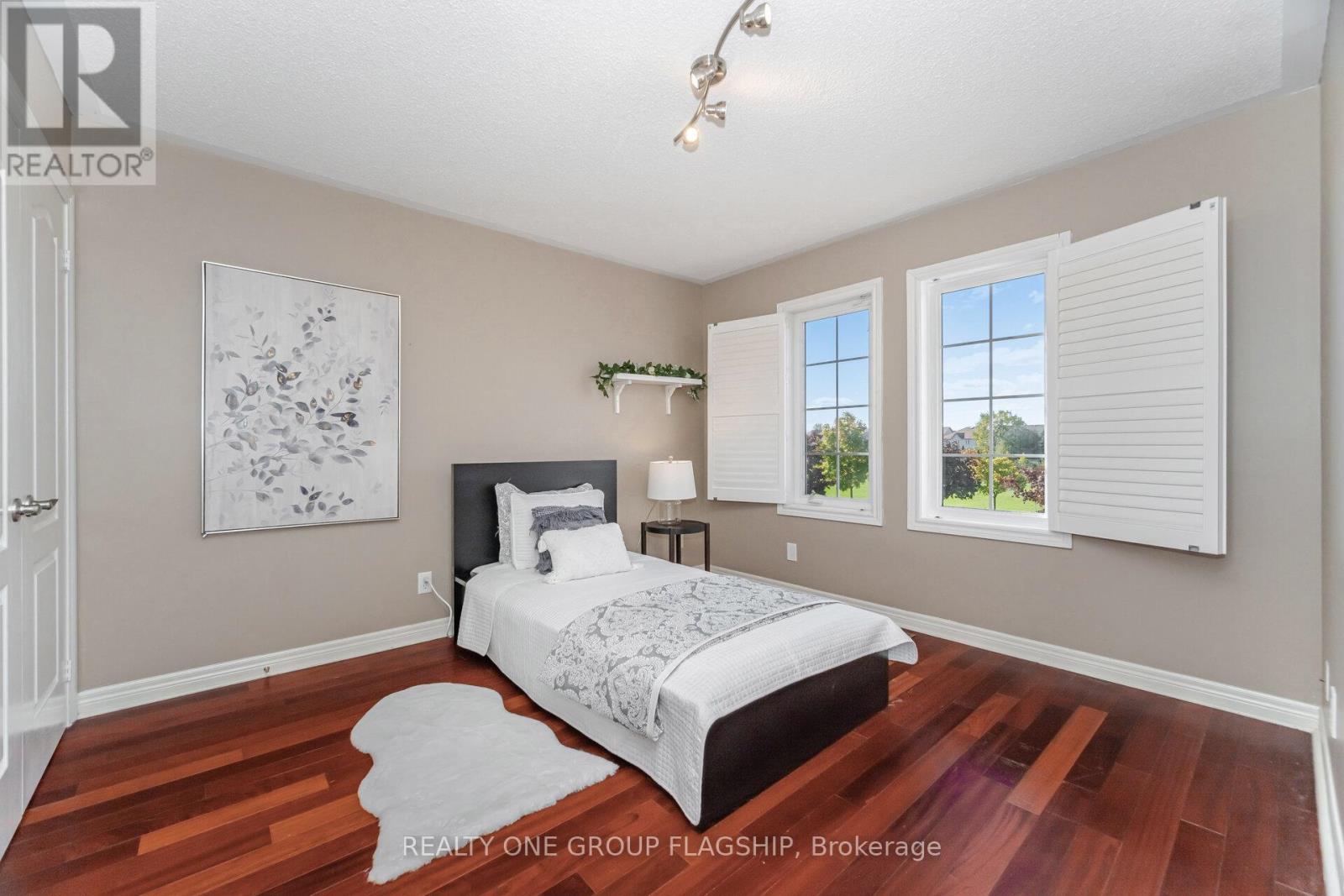 5871 Long Valley Road E, Mississauga, Ontario  L5M 6J5 - Photo 33 - W12455260