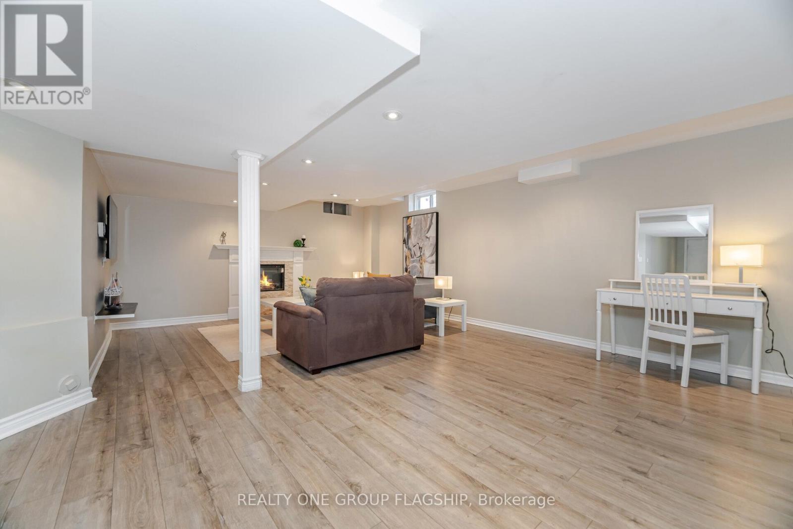5871 Long Valley Road E, Mississauga, Ontario  L5M 6J5 - Photo 39 - W12455260
