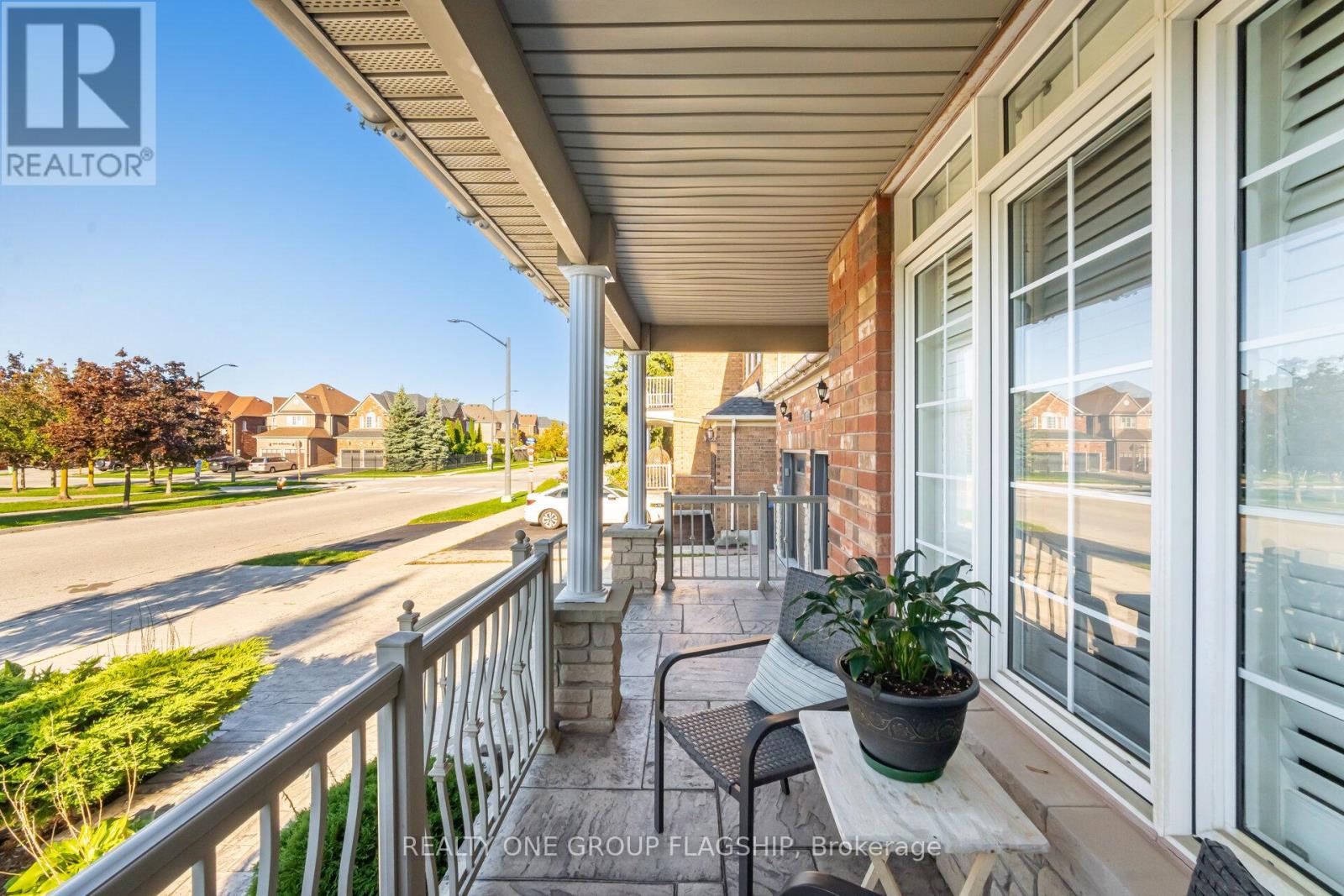 5871 Long Valley Road E, Mississauga, Ontario  L5M 6J5 - Photo 4 - W12455260