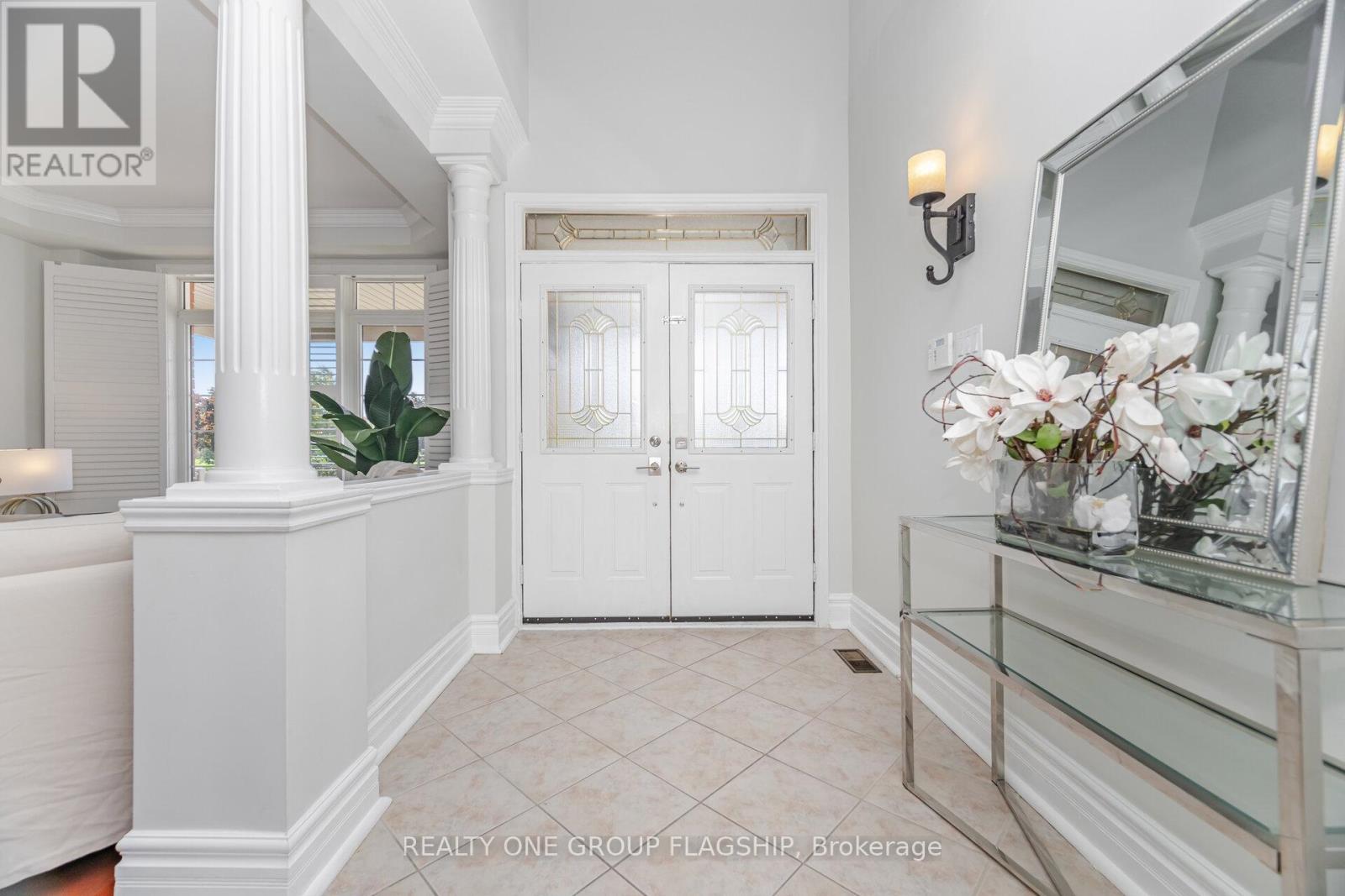 5871 Long Valley Road E, Mississauga, Ontario  L5M 6J5 - Photo 6 - W12455260