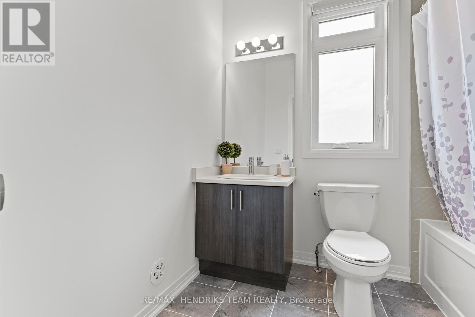 48 Sidney Rose Common, St. Catharines, Ontario  L2T 0B3 - Photo 33 - X12455340