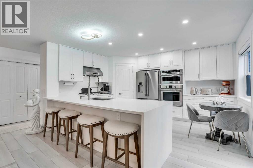 342 Cougar Ridge Drive Sw, Calgary, Alberta  T3H 4Z5 - Photo 6 - A2238858