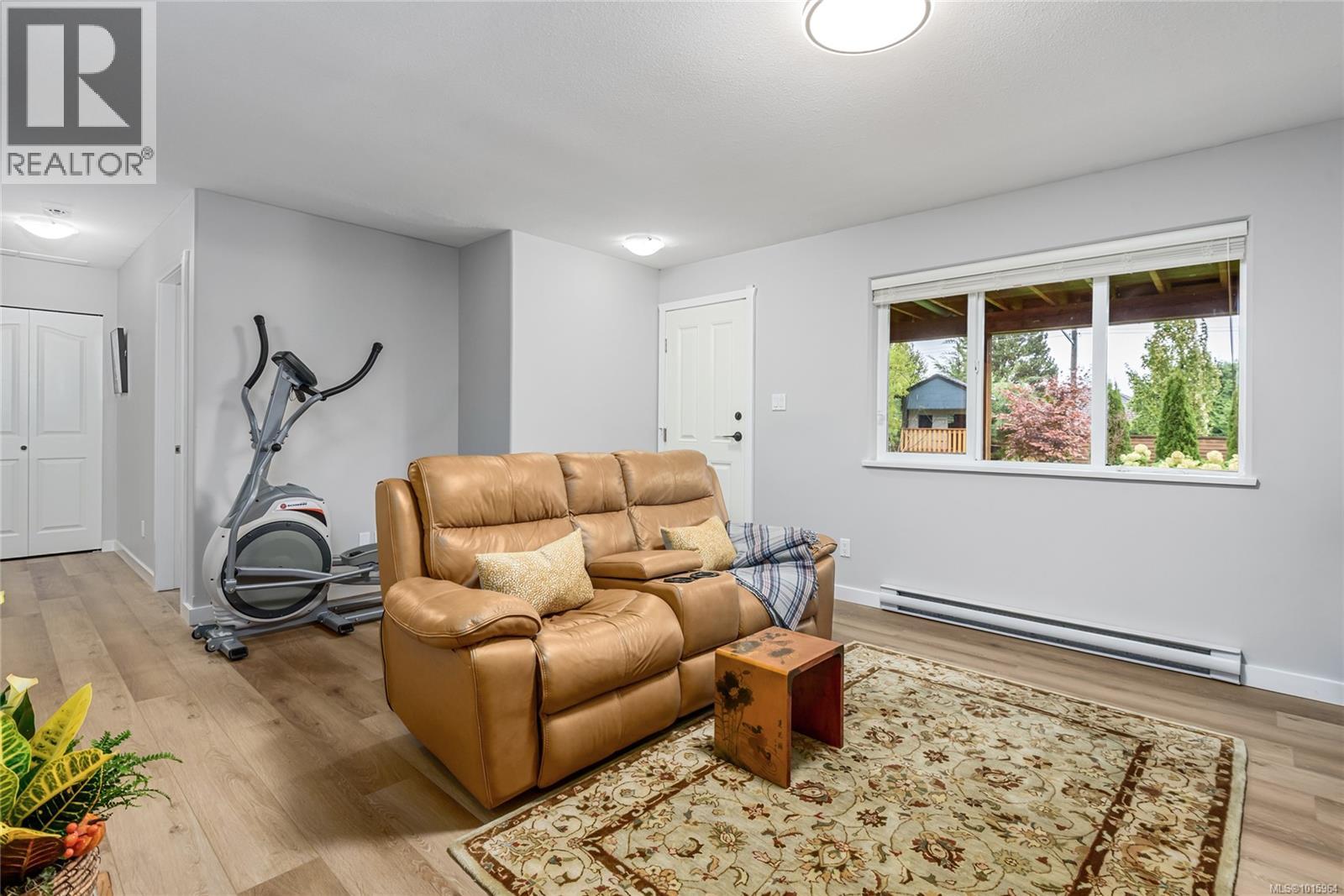 890 Waddington Cres, Courtenay, British Columbia  V9N 9H7 - Photo 11 - 1015964