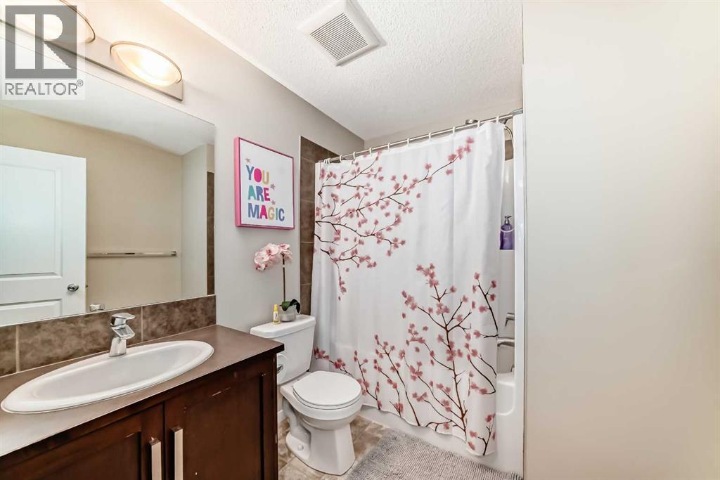 49 New Brighton Point Se, Calgary, Alberta  T2Z 1B6 - Photo 23 - A2259395