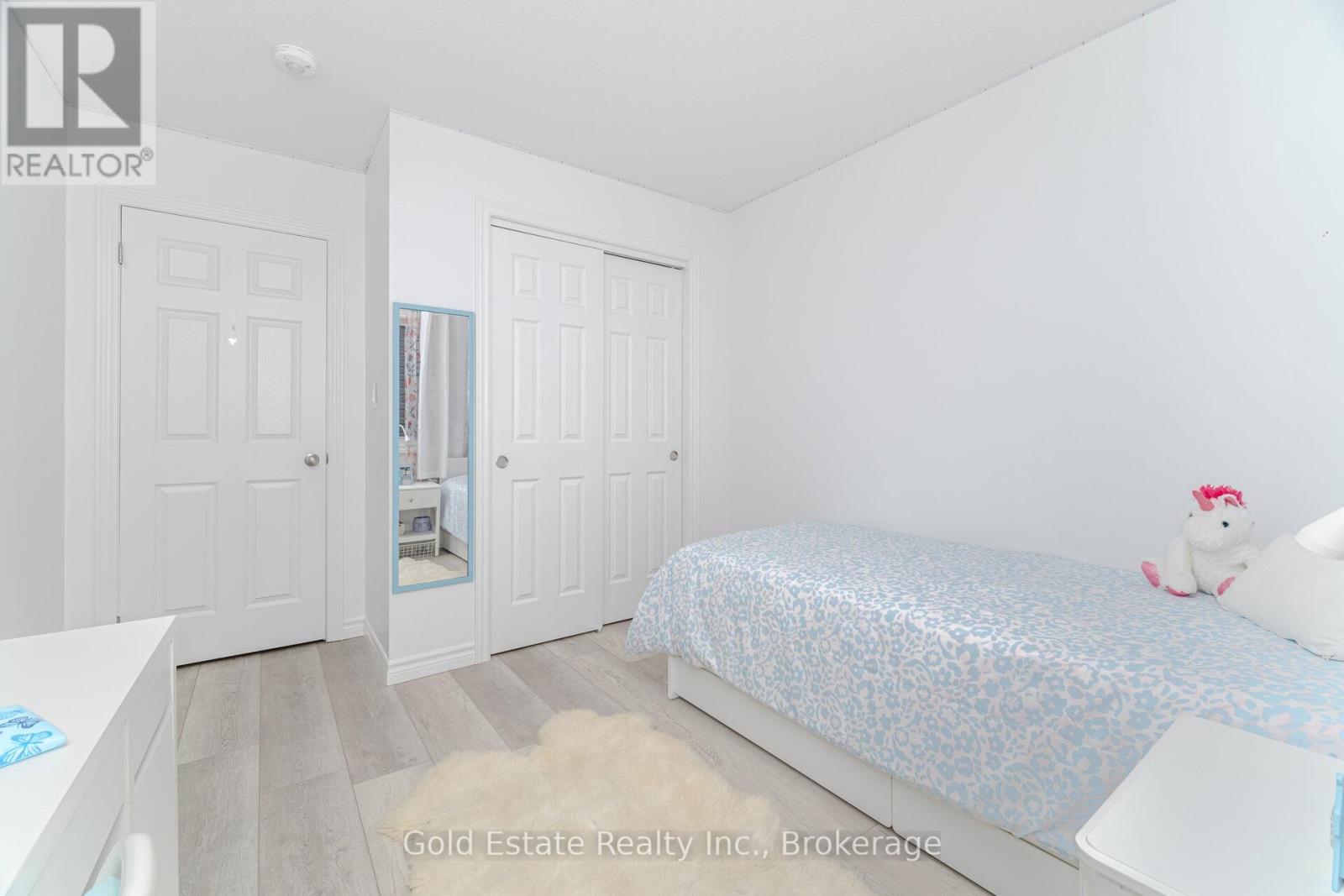 292 Freure Drive, Cambridge, Ontario  N1S 0C1 - Photo 27 - X12455206