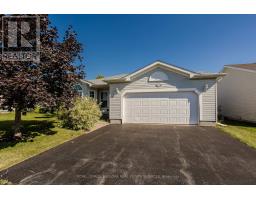 109 EMERALD COURT, Hamilton, Ontario