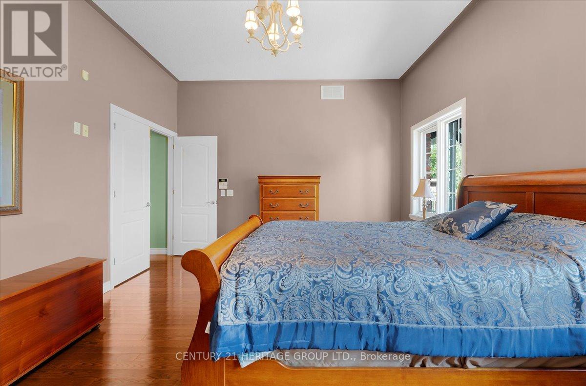 1945 Abingdon Road, West Lincoln, Ontario  L0R 1E0 - Photo 13 - X12455263
