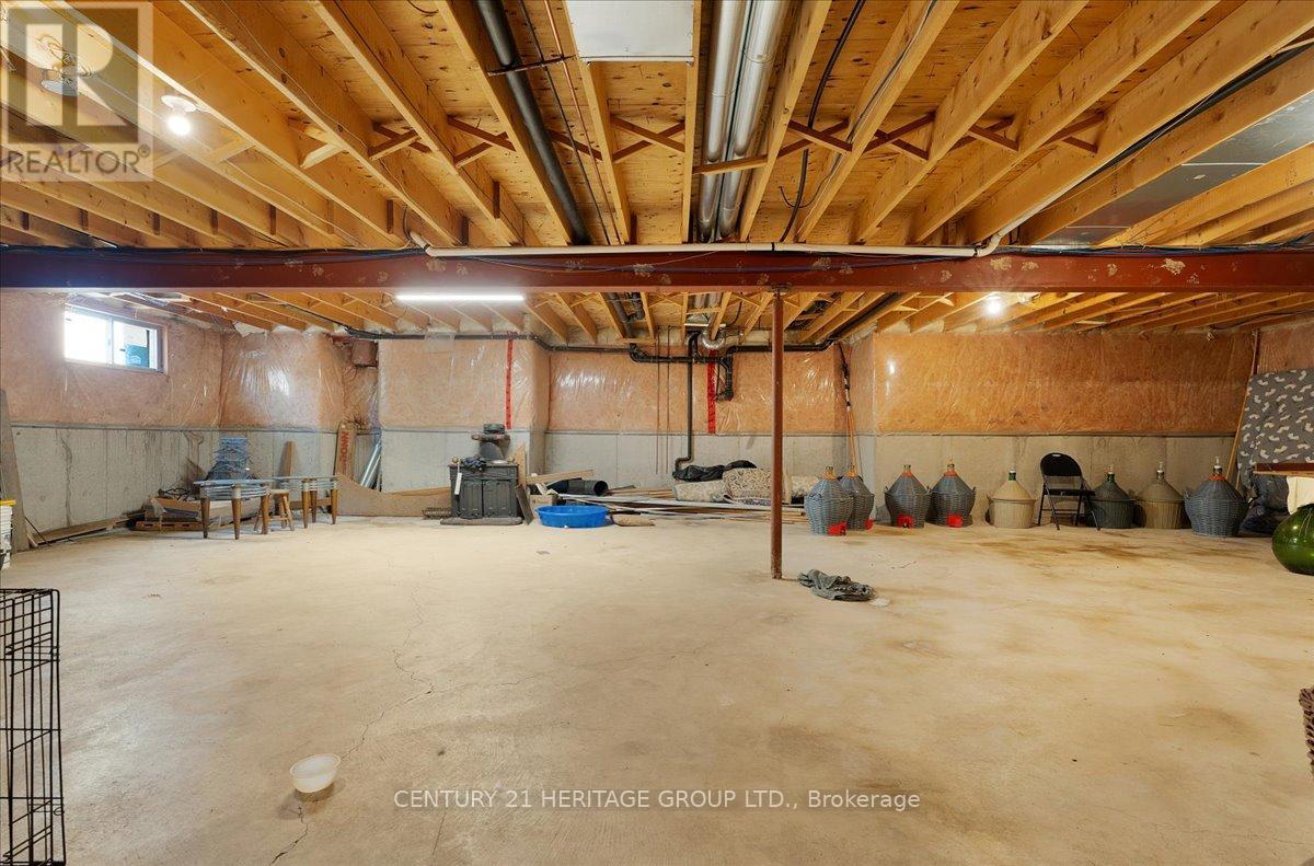 1945 Abingdon Road, West Lincoln, Ontario  L0R 1E0 - Photo 26 - X12455263