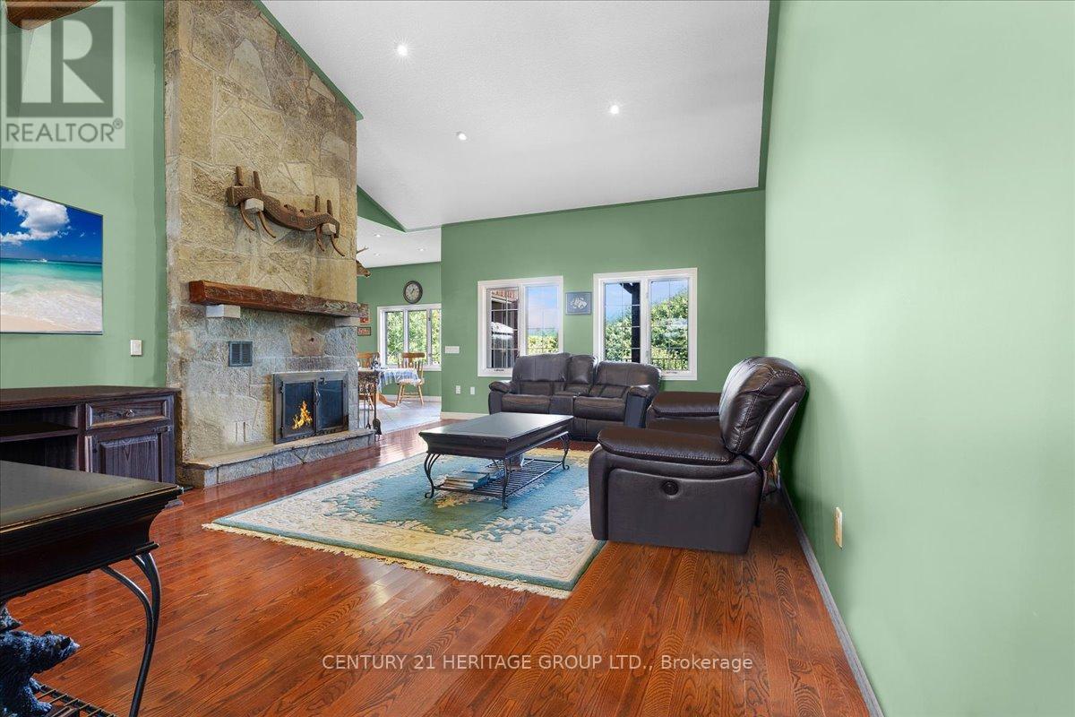 1945 Abingdon Road, West Lincoln, Ontario  L0R 1E0 - Photo 6 - X12455263