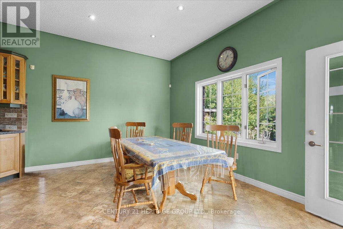1945 Abingdon Road, West Lincoln, Ontario  L0R 1E0 - Photo 8 - X12455263