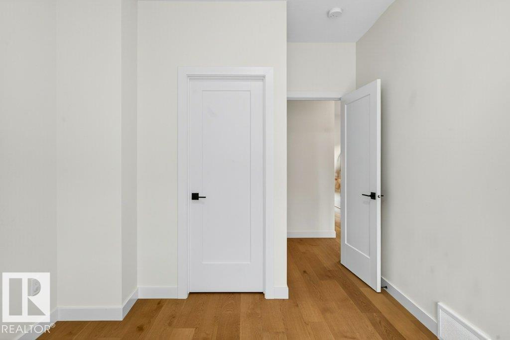 9645 70 Av Nw, Edmonton, Alberta  T6E 0V2 - Photo 35 - E4461547