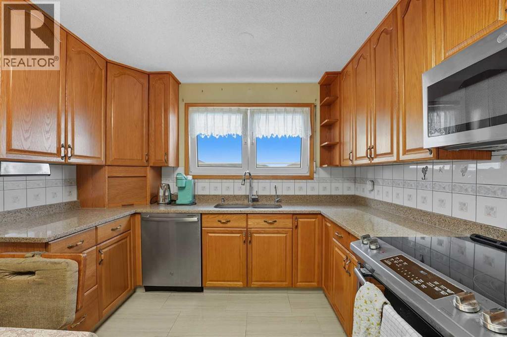 331 Whitman Place Ne, Calgary, Alberta  T1Y 4T2 - Photo 6 - A2263539