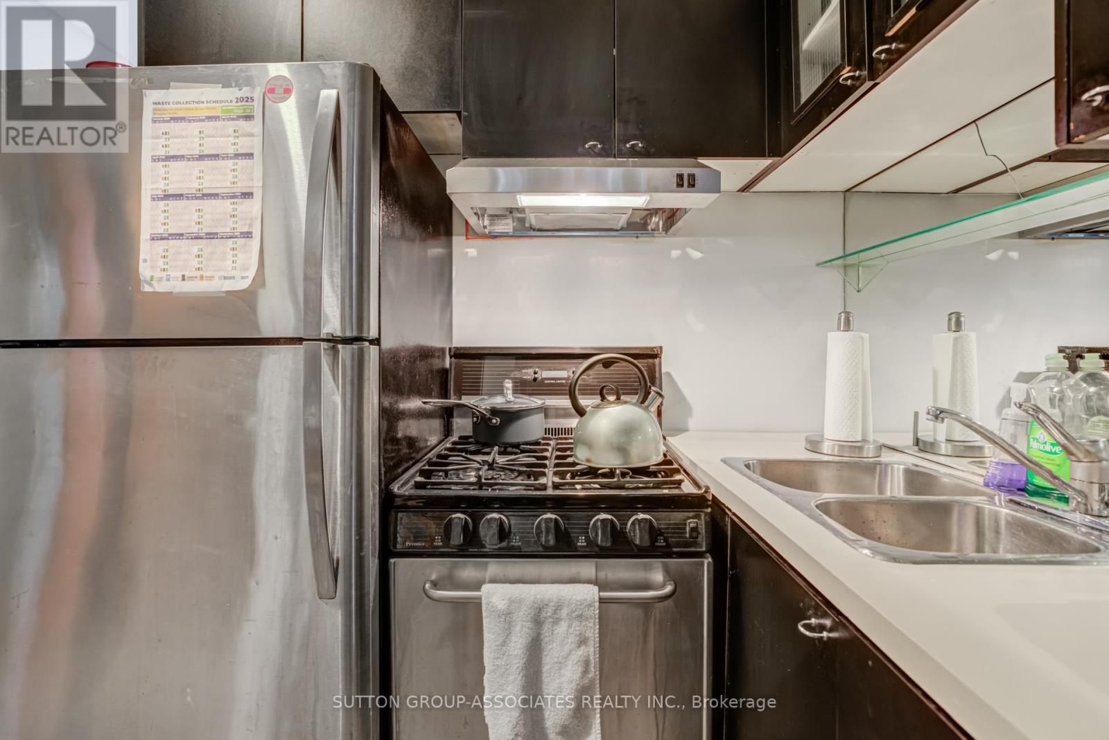 224 Lippincott Street, Toronto, Ontario  M5S 2P5 - Photo 10 - C12455309