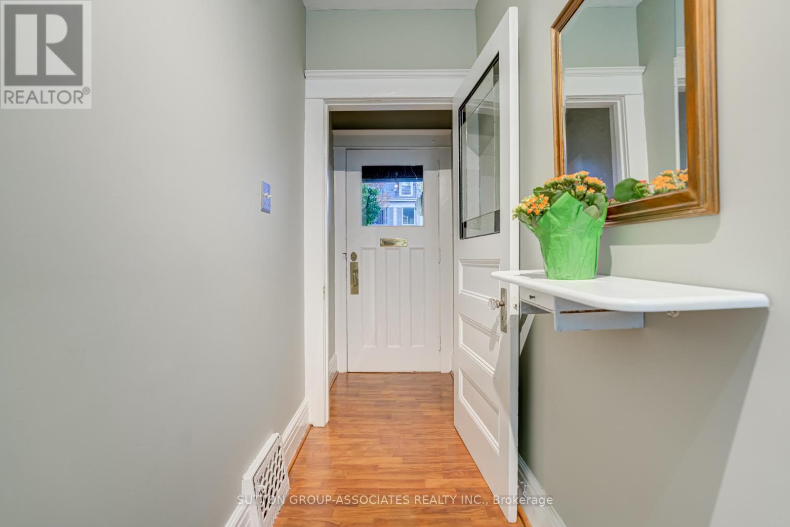 224 Lippincott Street, Toronto, Ontario  M5S 2P5 - Photo 3 - C12455309