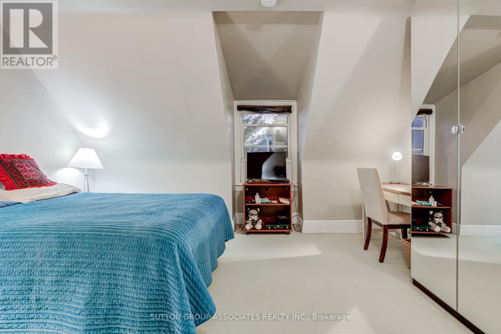 224 Lippincott Street, Toronto, Ontario  M5S 2P5 - Photo 32 - C12455309