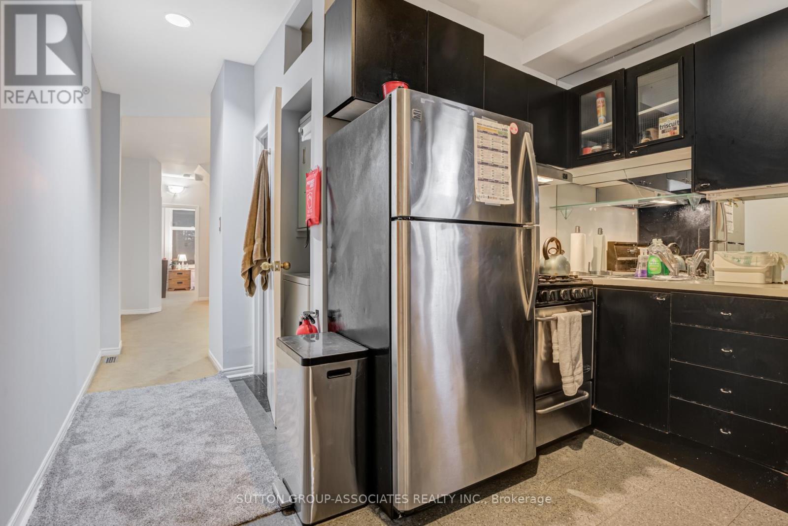 224 Lippincott Street, Toronto, Ontario  M5S 2P5 - Photo 8 - C12455309