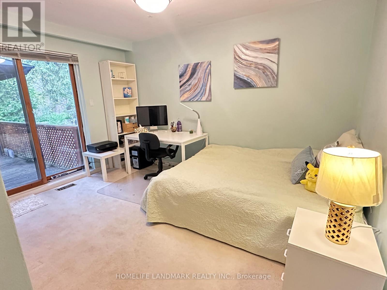 10 Blithfield Avenue, Toronto, Ontario  M2K 1Y1 - Photo 10 - C12455327