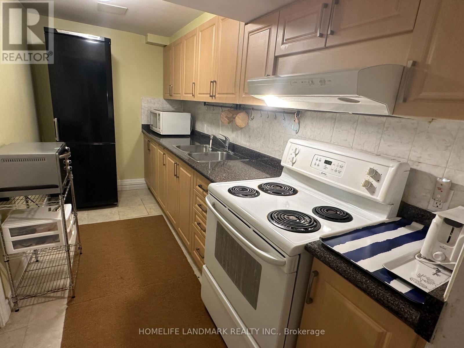 10 Blithfield Avenue, Toronto, Ontario  M2K 1Y1 - Photo 17 - C12455327
