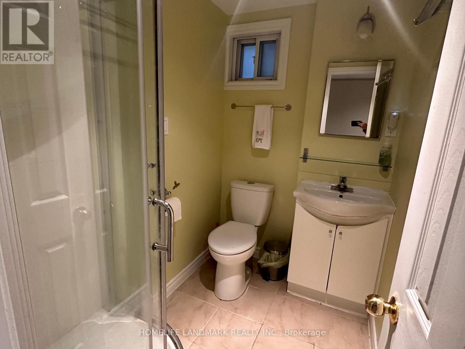 10 Blithfield Avenue, Toronto, Ontario  M2K 1Y1 - Photo 18 - C12455327