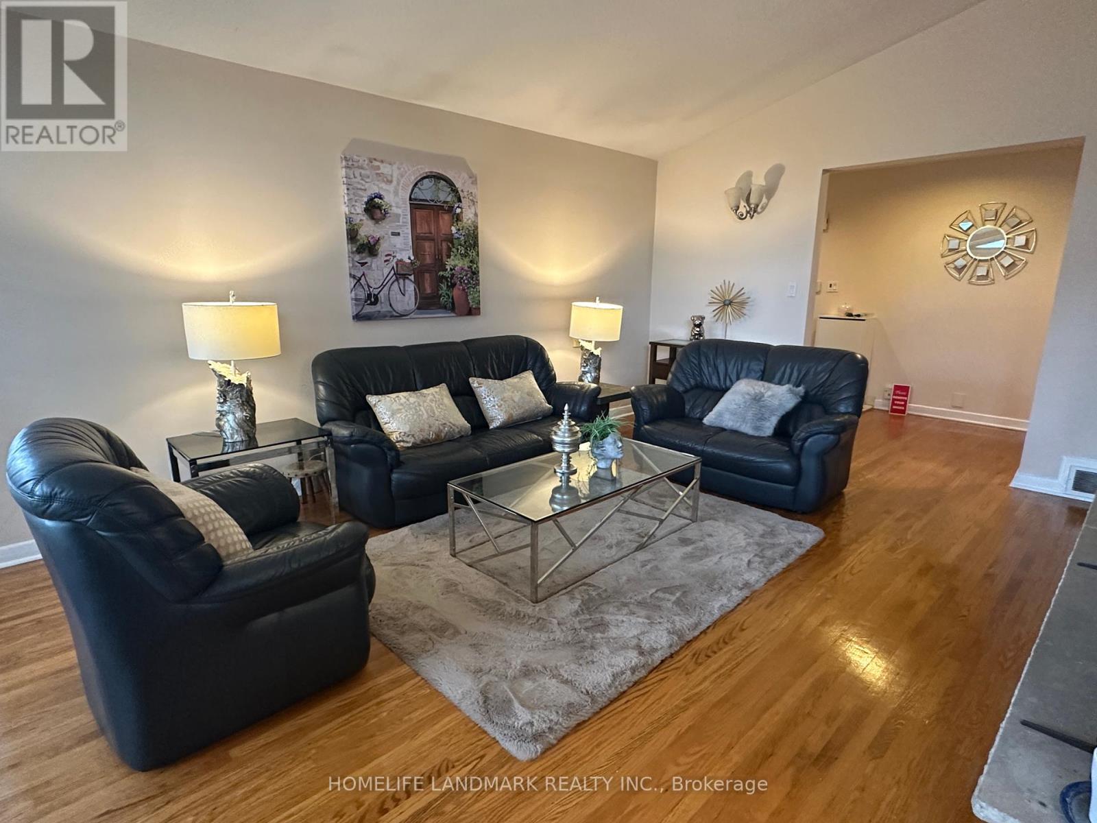 10 Blithfield Avenue, Toronto, Ontario  M2K 1Y1 - Photo 2 - C12455327