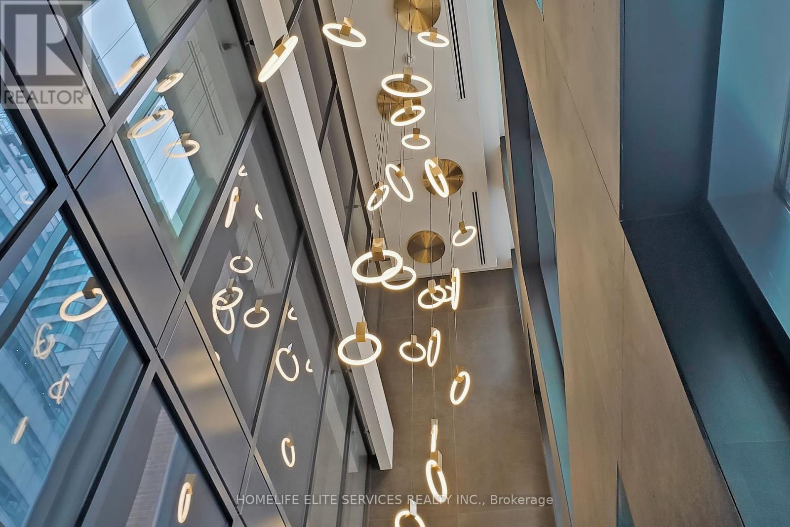 702 - 327 King Street W, Toronto, Ontario  M5V 0W7 - Photo 10 - C12455348