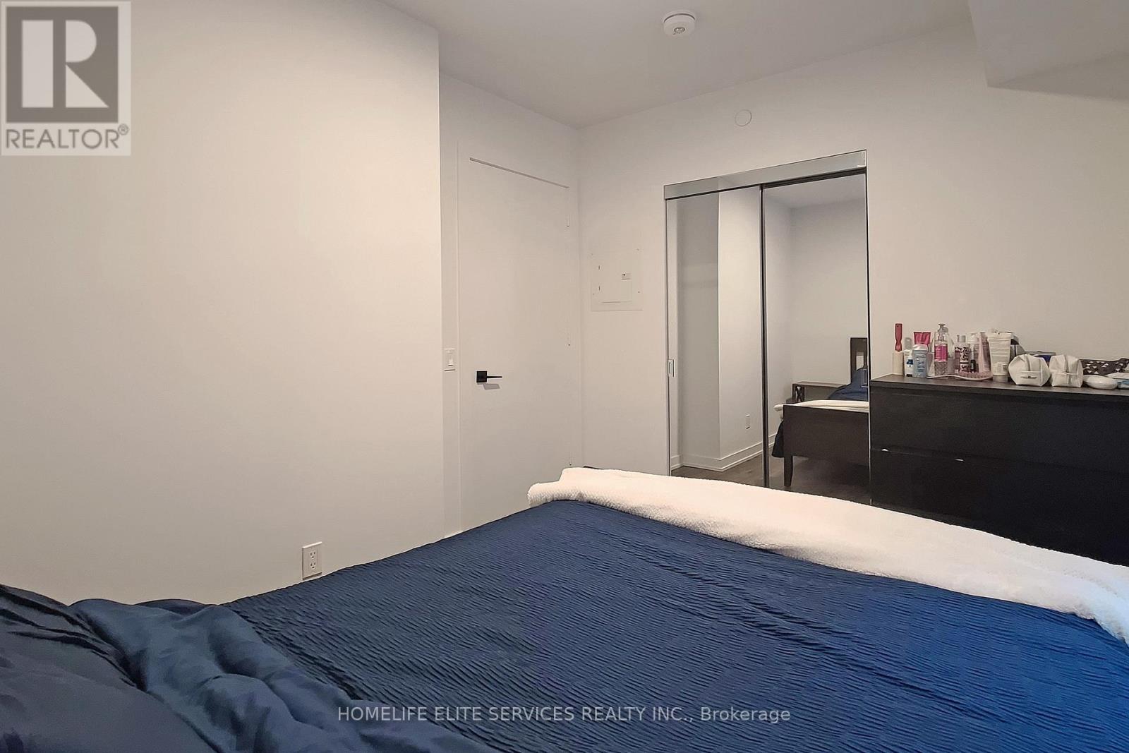 702 - 327 King Street W, Toronto, Ontario  M5V 0W7 - Photo 30 - C12455348