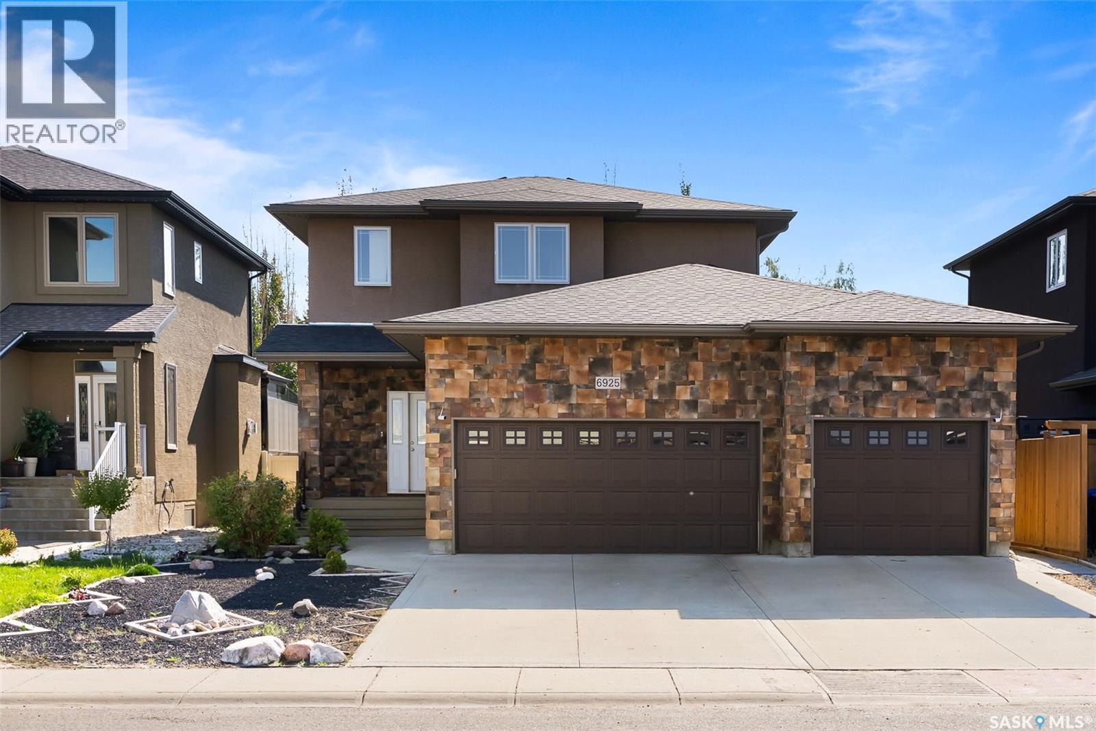 6925 Maple Ridge Drive, Regina, Saskatchewan  S4X 4J2 - Photo 2 - SK019245