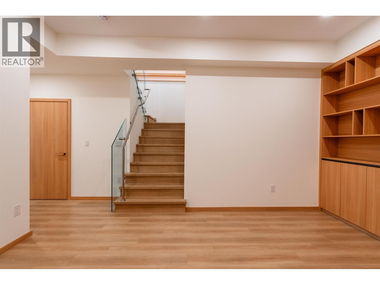 7 N Howard Avenue, Burnaby, British Columbia  V5B 1J6 - Photo 12 - R3048783