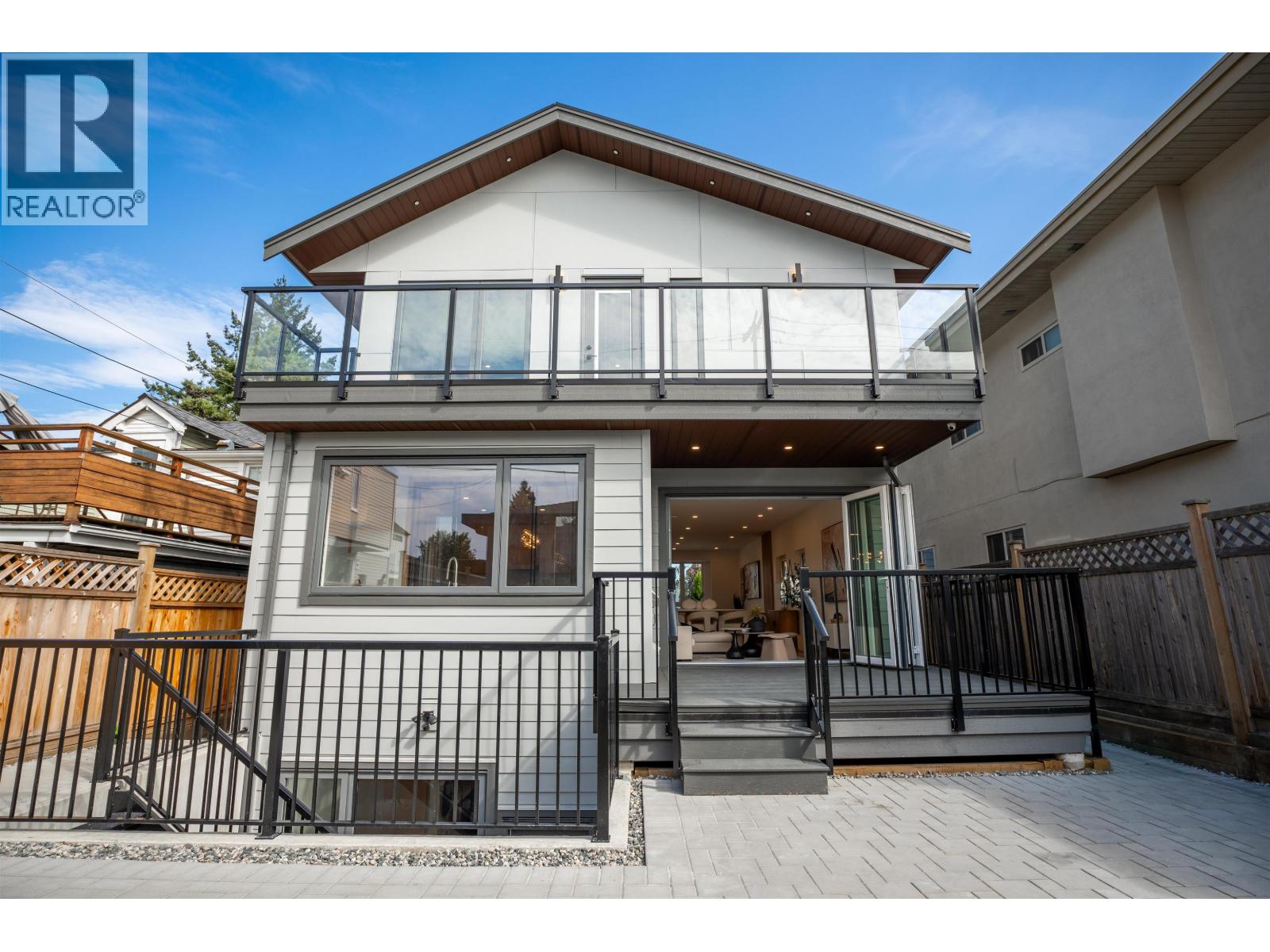7 N Howard Avenue, Burnaby, British Columbia  V5B 1J6 - Photo 6 - R3048783