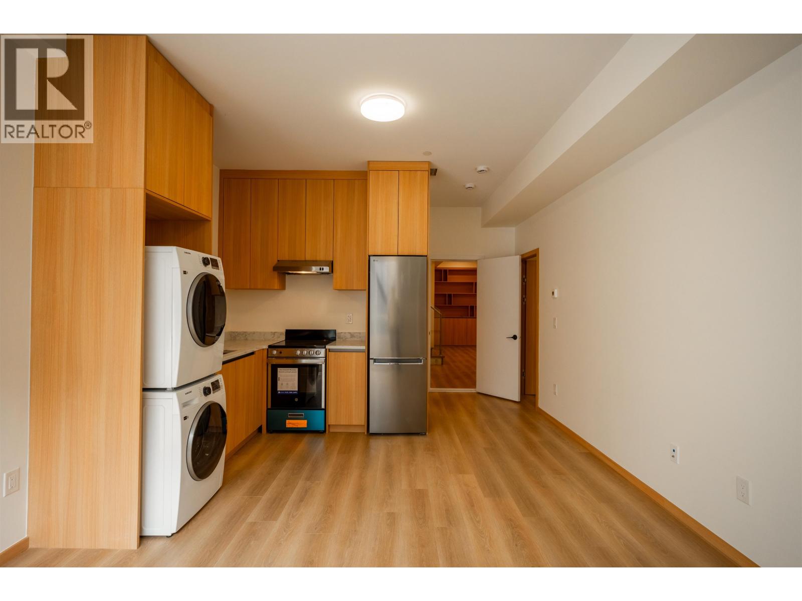 7 N Howard Avenue, Burnaby, British Columbia  V5B 1J6 - Photo 13 - R3048783